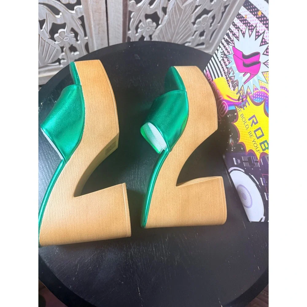 Cape Robbin Enisle Metallic Green Platform Mules Sculptural Wood Heel Size 9